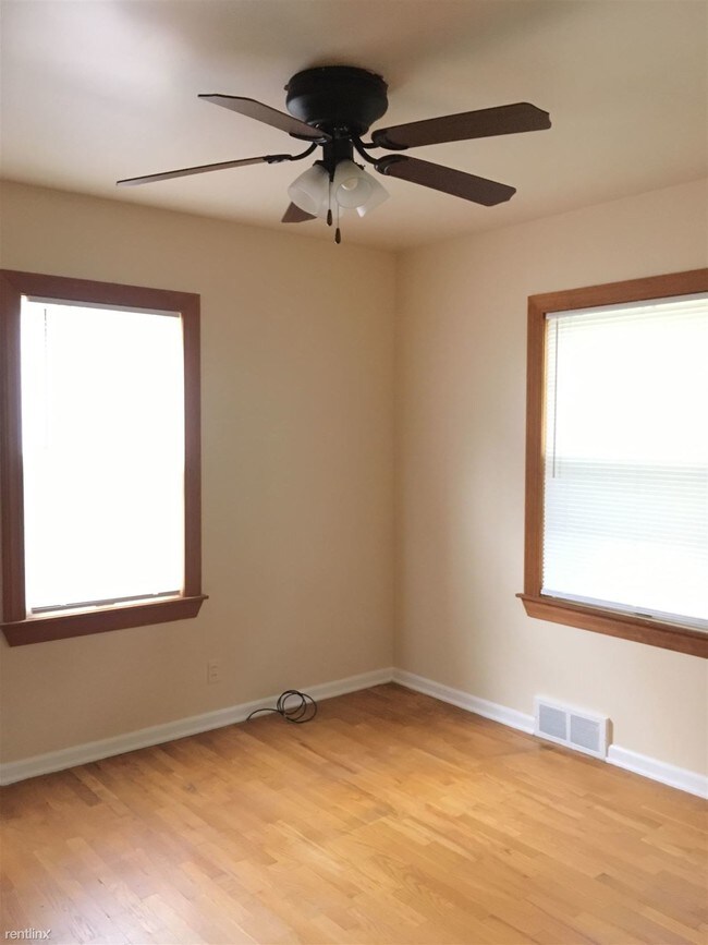Building Photo - 3 br, 1 bath House - 1437 Berrywood Ln