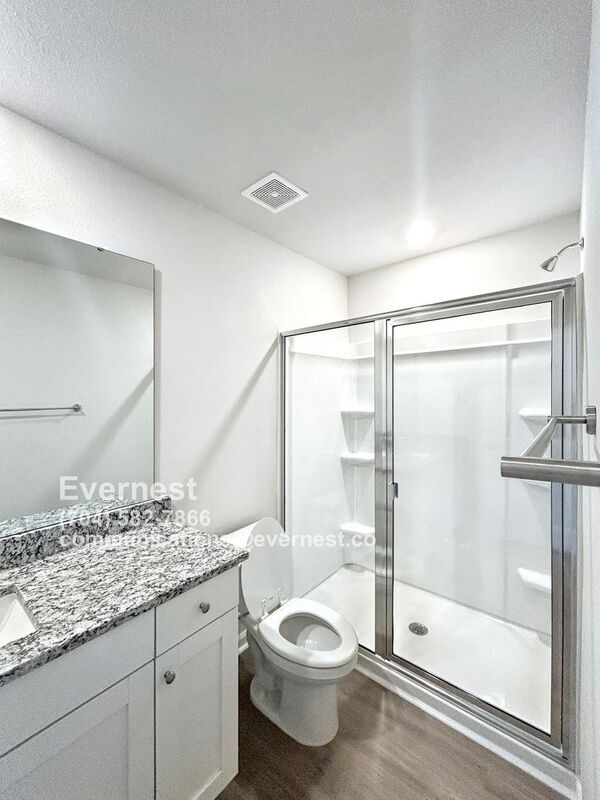 Foto del edificio - 2162 Willow Gln Dr