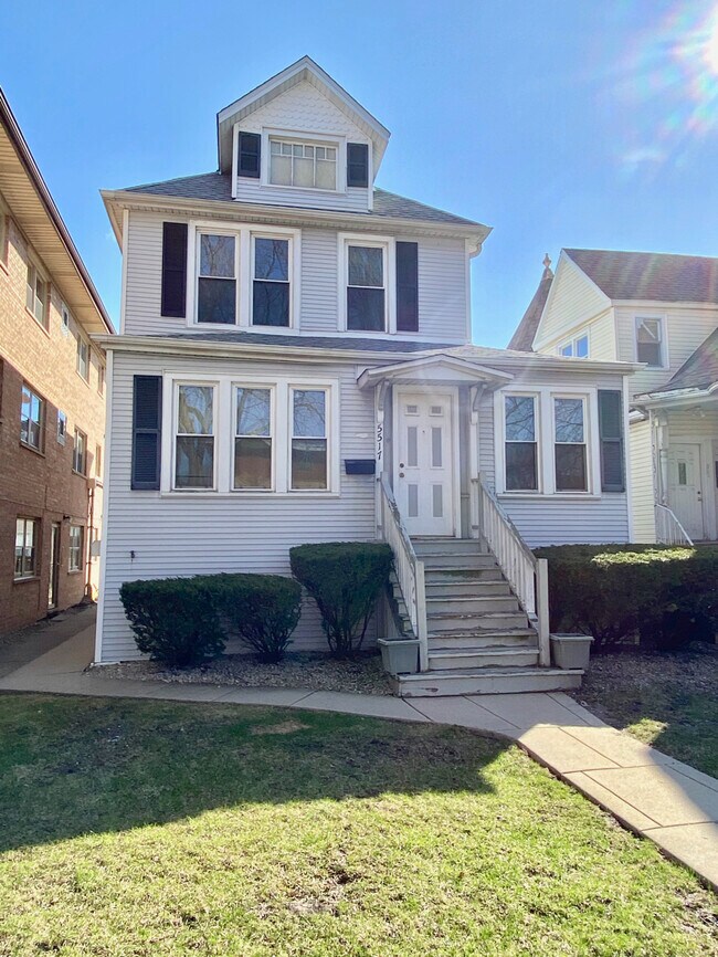 Foto del edificio - 5517 W Higgins Ave