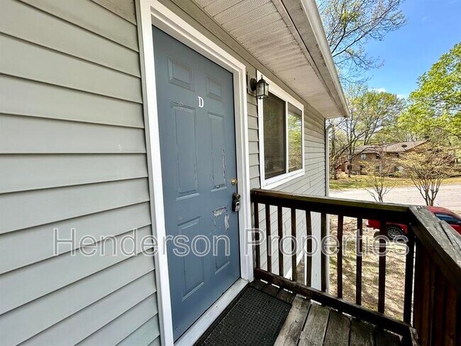 Foto del edificio - 1418 Riverview Rd