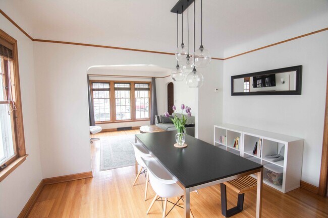 open dining / living room - 4621 34th Ave S