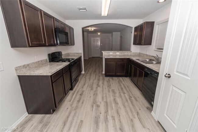 Foto del edificio - 4 br, 1.5 bath House - 155 Cooper Creek Ln