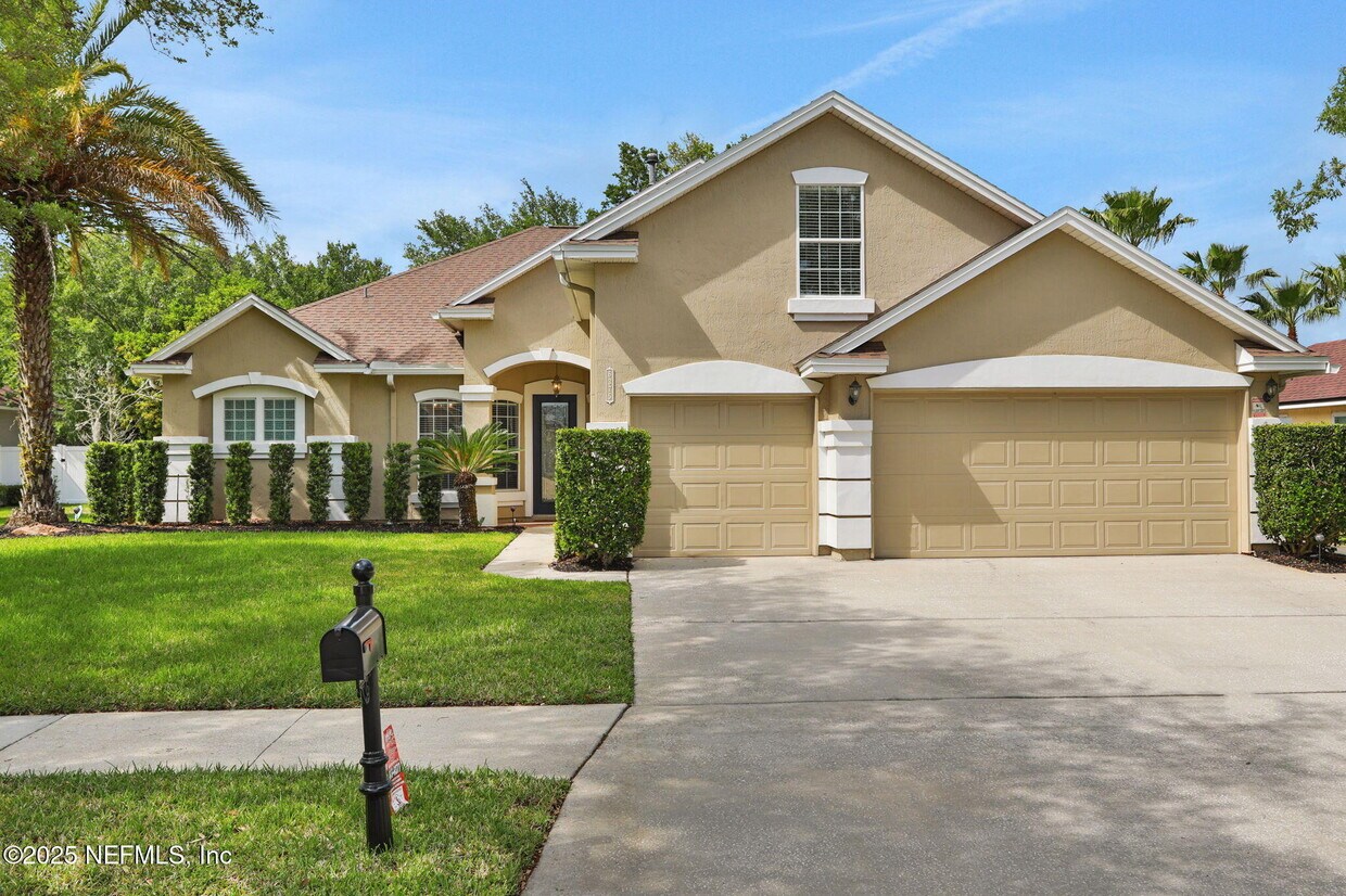 Foto principal - 6375 Crab Creek Dr