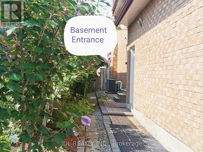 Building Photo - 84 Adrian Crescent