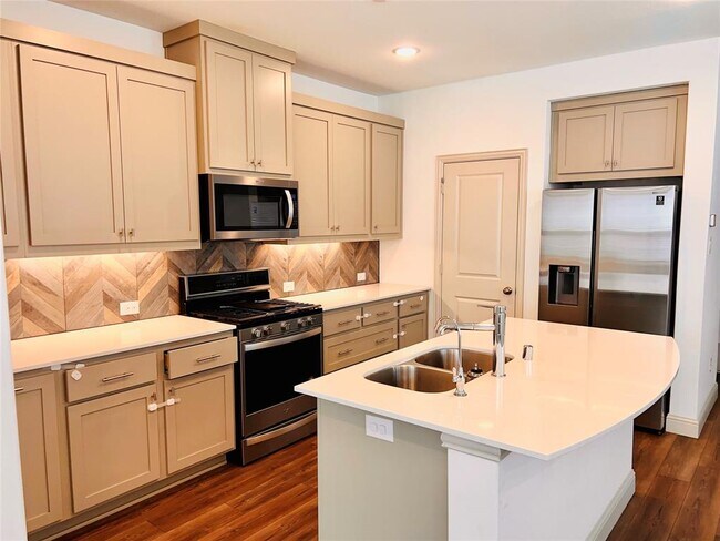 Building Photo - 6148 Silverado Trail