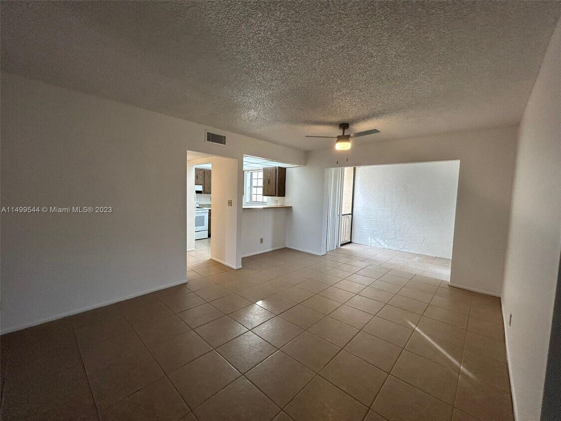 Primary Photo - 4211 NW 19th St