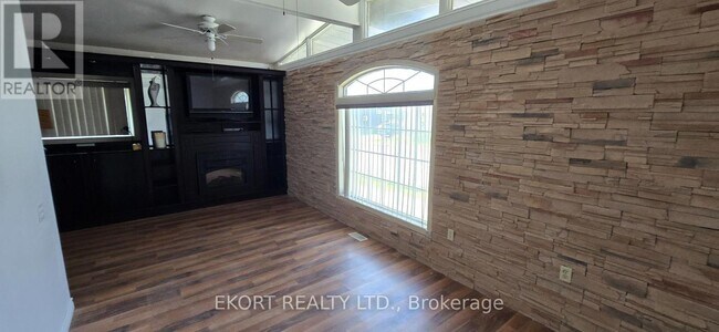 Photo du bâtiment - 87 S George St