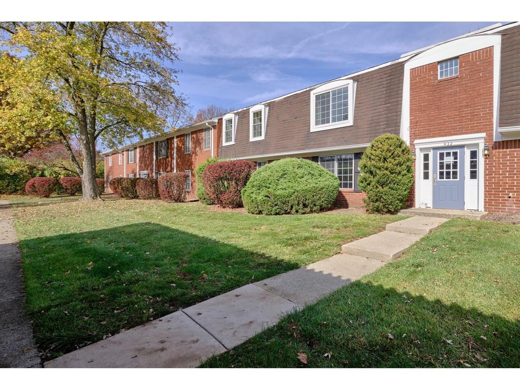 922 Hoover Village Dr Unit A, Indianapolis, IN 46260 - Condo for Rent ...