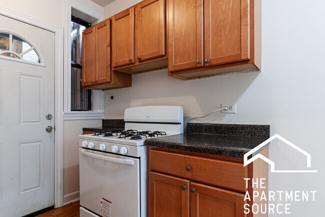 Photo - 3823 N Fremont St Apartment