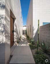 Building Photo - 818 W McKinley St
