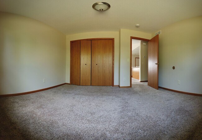 Foto del edificio - One Level 2 Bedroom Townhome