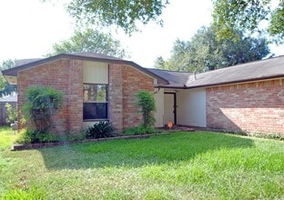 Building Photo - 2711 Amaranth Dr