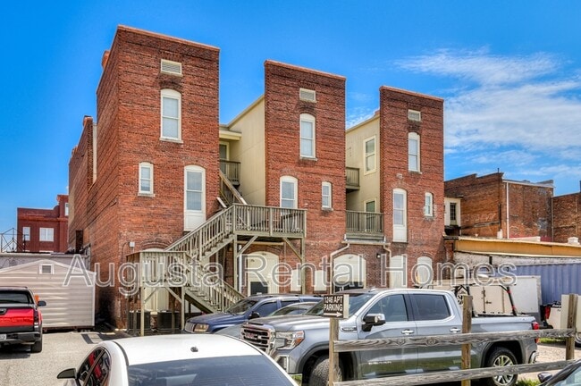Building Photo - 1246 Broad St
