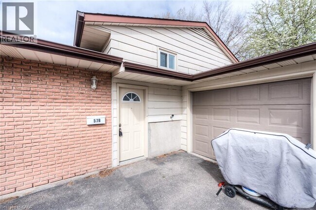 Building Photo - 57 Kingswood Dr