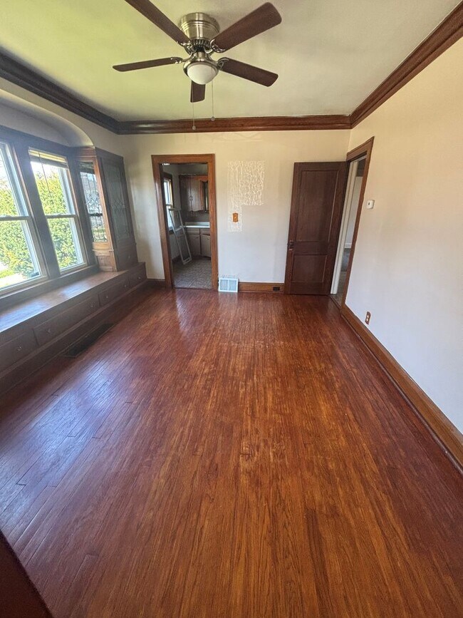 Foto del edificio - 4016 Biddulph Ave