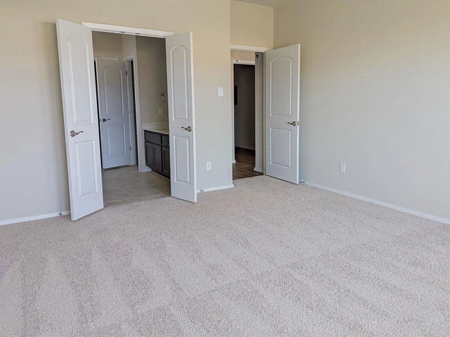 Building Photo - "Charming 3-Bedroom Home on Spiny Lizard Lane with Spacious 1,556 Sq Ft Layout & 2 Full Baths!"