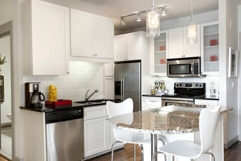 Foto del edificio - 1800 W 5th St