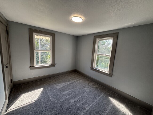Foto del edificio - 2504 Navarre Rd SW