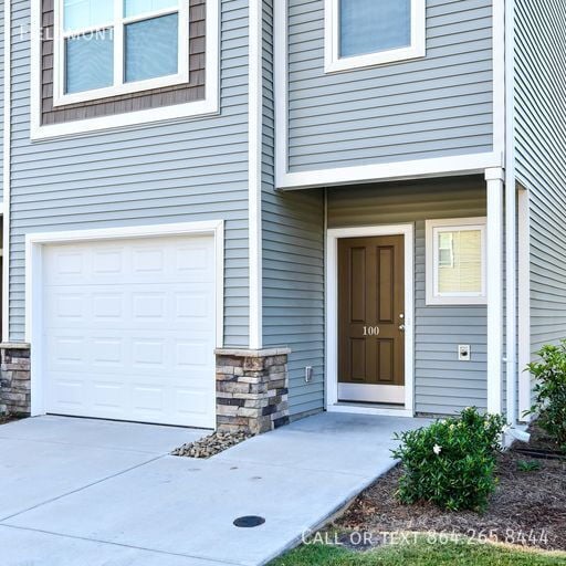 Building Photo - 100 Bluet Ln