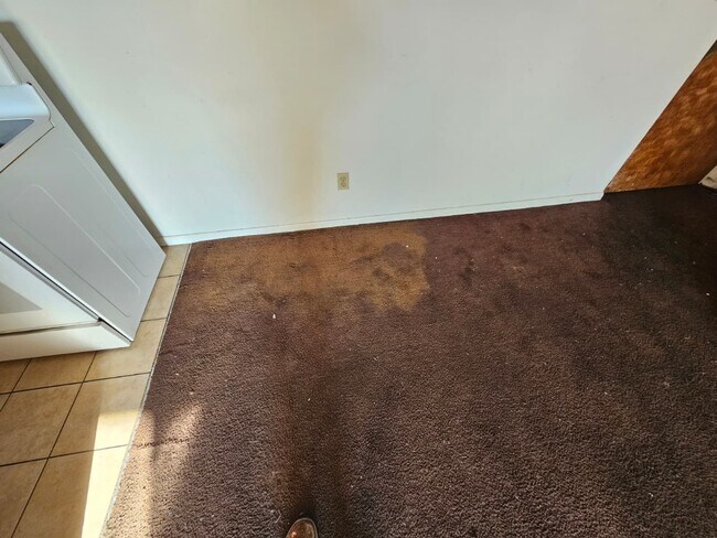 Foto del edificio - 1885 N Taylor Rd