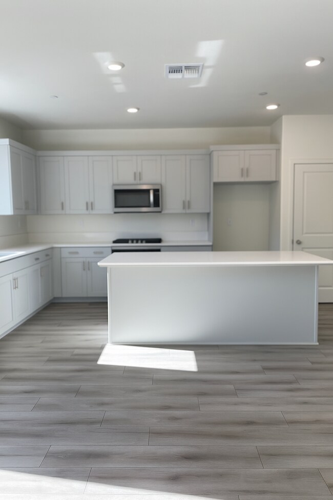 Foto del edificio - 16333 Malibu Dr