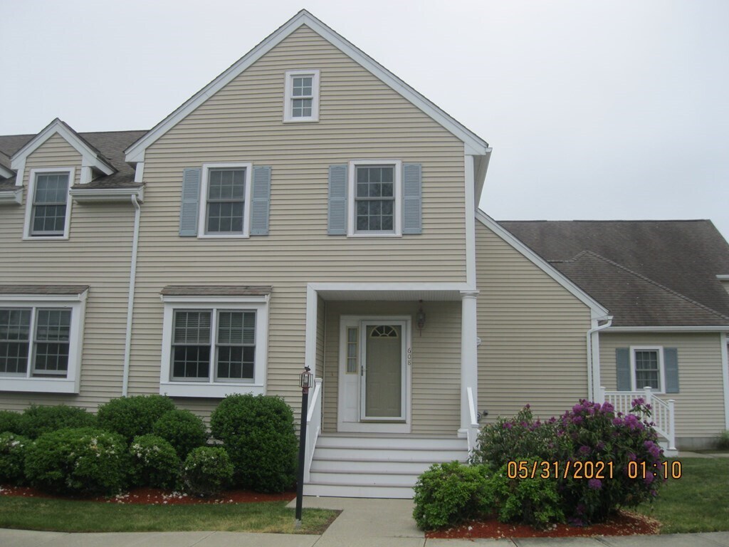 Primary Photo - 608 Thayer St