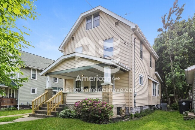 Foto del edificio - 1192 Sherman St