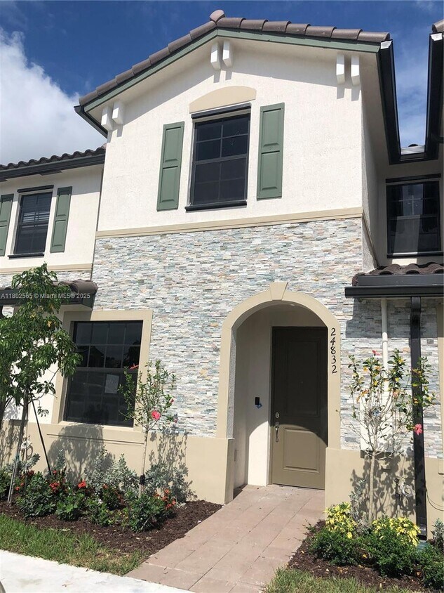 Foto principal - 24832 SW 114th Ave