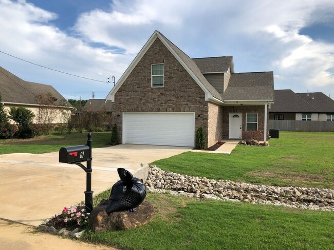 Building Photo - 4 bedroom, 2.5 bath In Atoka built in 2019