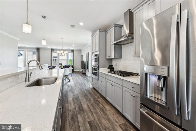 Building Photo - 45157 Kincora Dr
