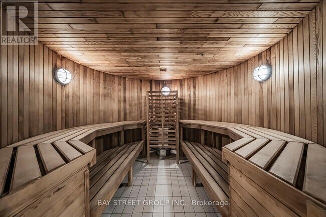 Photo du bâtiment - 29 Queens Quay E