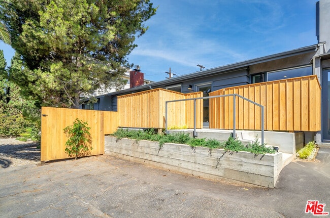 Building Photo - 3436 S Centinela Ave