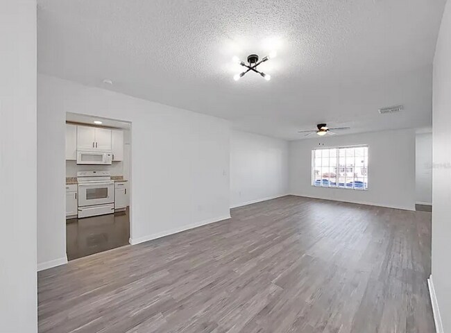 Foto del edificio - 1620 Bentwood Dr