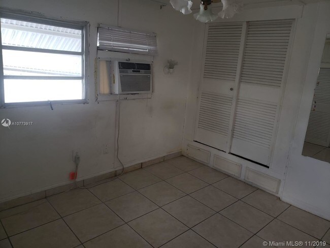 Foto del edificio - 800 SW 1st Ct