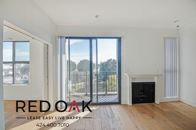 Foto del edificio - 8811 Burton Way
