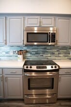 Building Photo - 9825 Mantova Dr