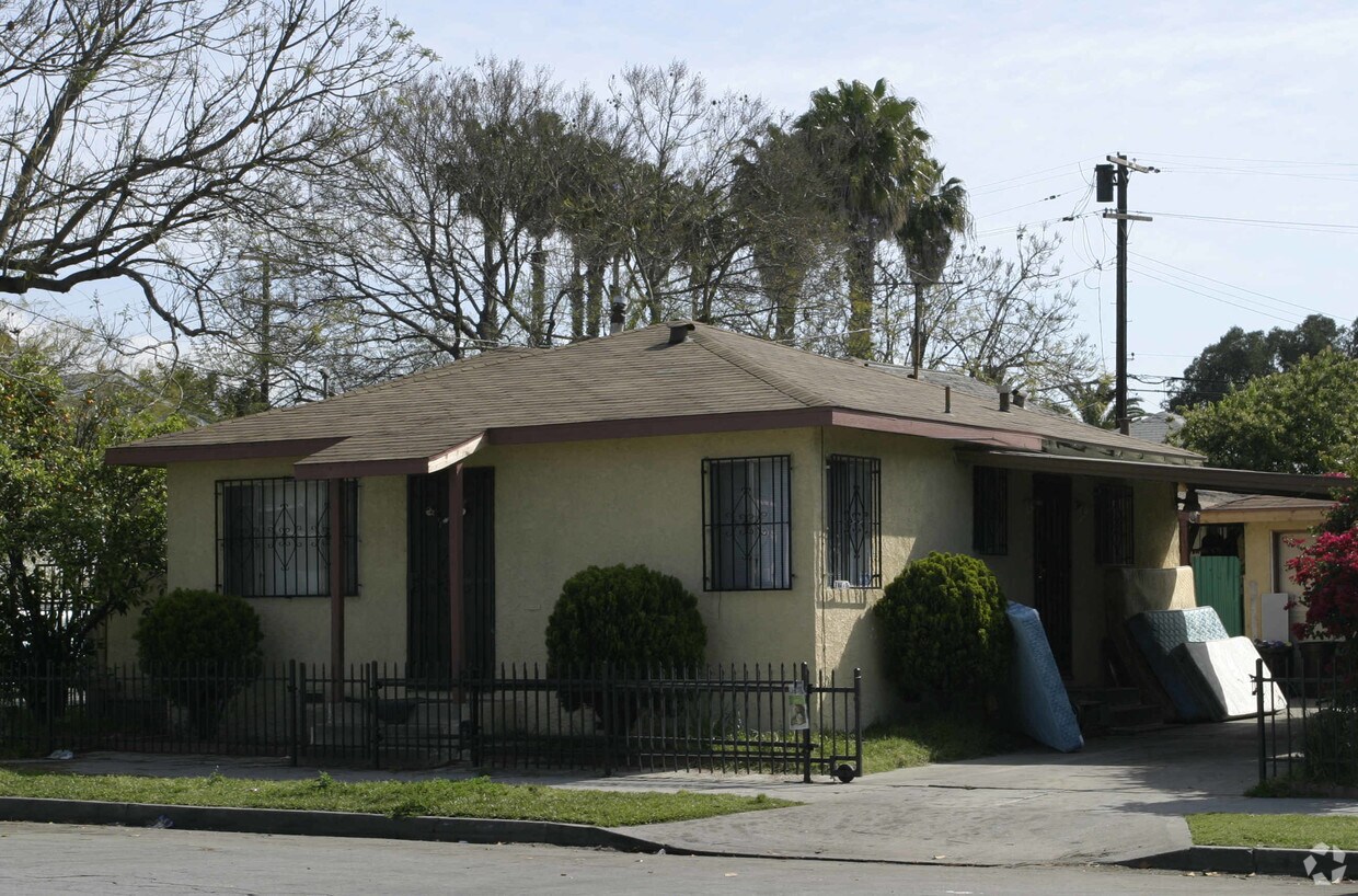 Primary Photo - 1936 Harbor Ave