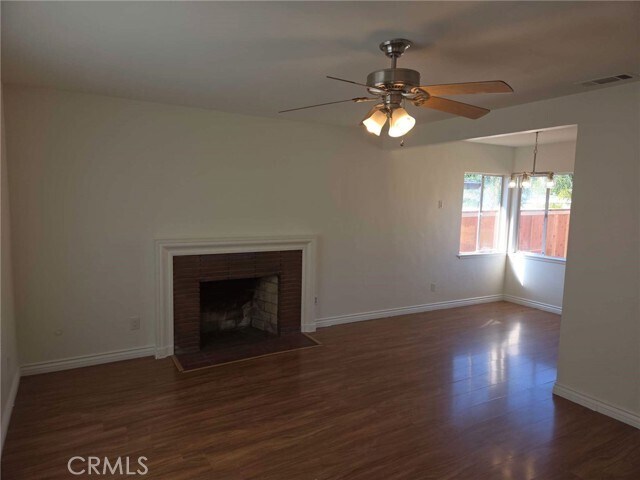 Foto del edificio - 8232 Malven Ave