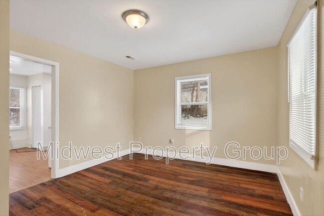 Building Photo - 159 Barto Dr