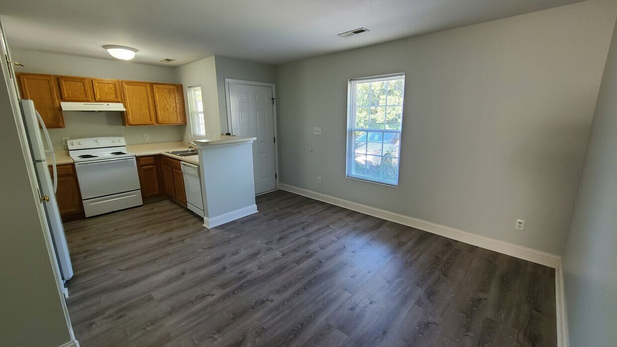 Primary Photo - Cozy apartment