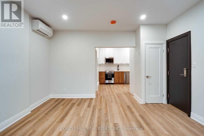 Photo du bâtiment - 1 Greensides Ave