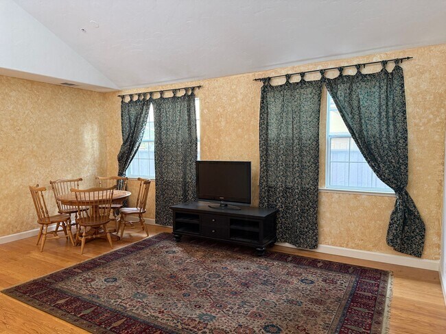 Foto del edificio - Los Altos Townhouse