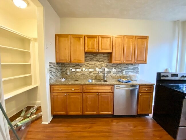 Foto del edificio - 614 Columbus Ave