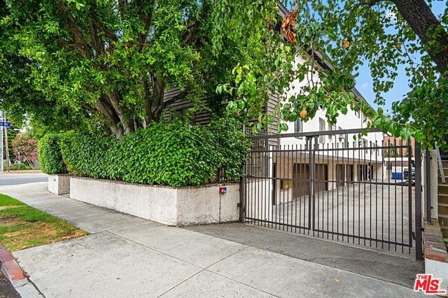 Building Photo - 12053 Emelita St