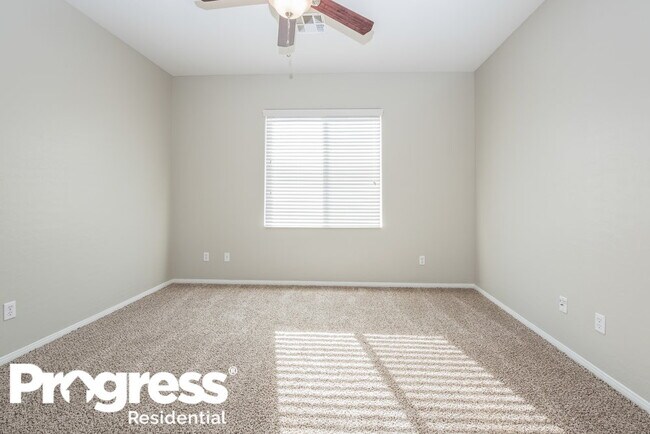 Foto del edificio - 9333 Flowering Tulip Ave