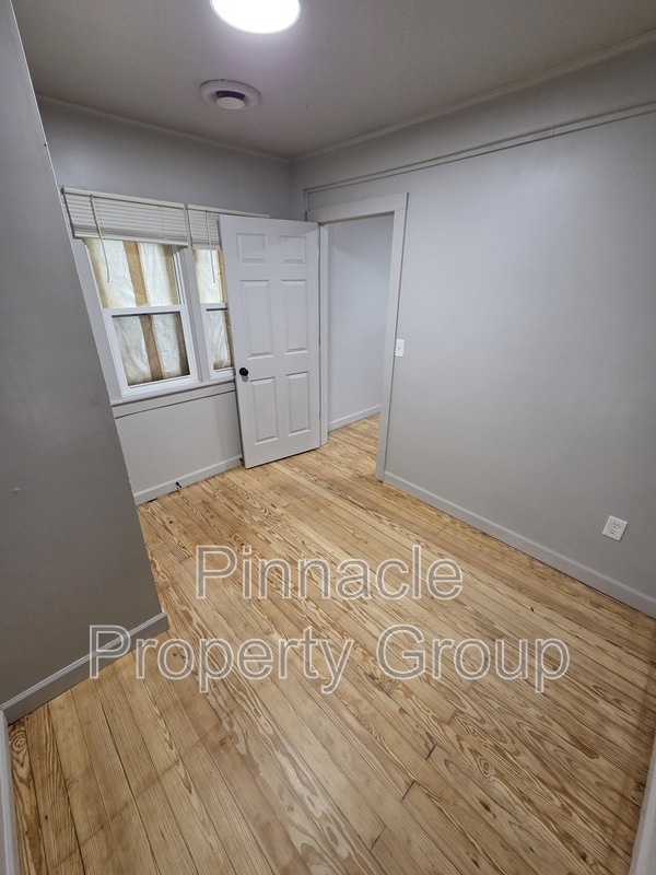Foto del edificio - 832 N Leroy St