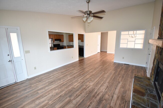 Building Photo - COMING SOON 3 Bedroom and 2 Bath Home (No Pets)