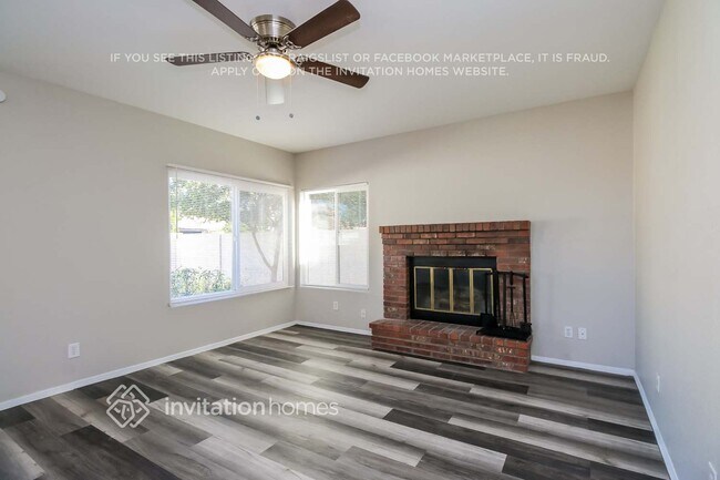 Building Photo - 918 W Sun Coast Dr