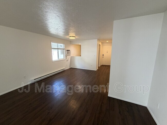 Foto del edificio - 3414 S Grand Blvd