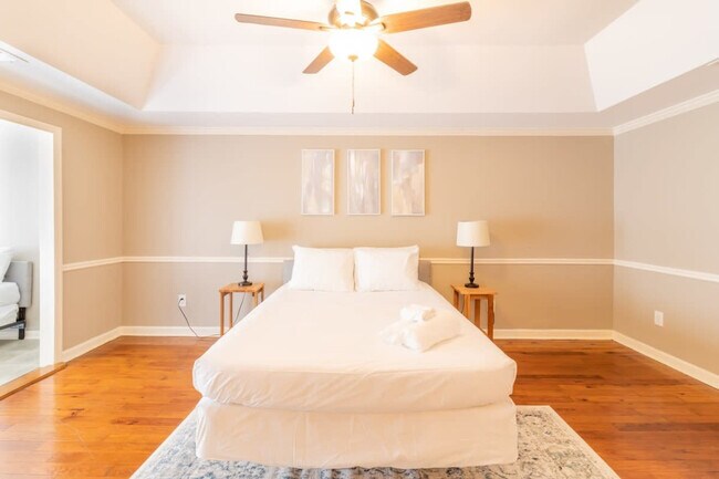 Foto del edificio - 3912 Crestview Dr